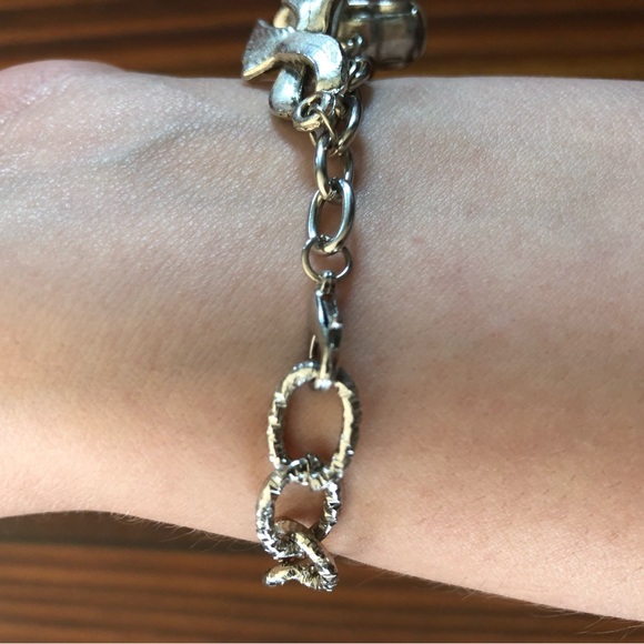 Harry Potter Dangle Charm Bracelet - Picture 4 of 7